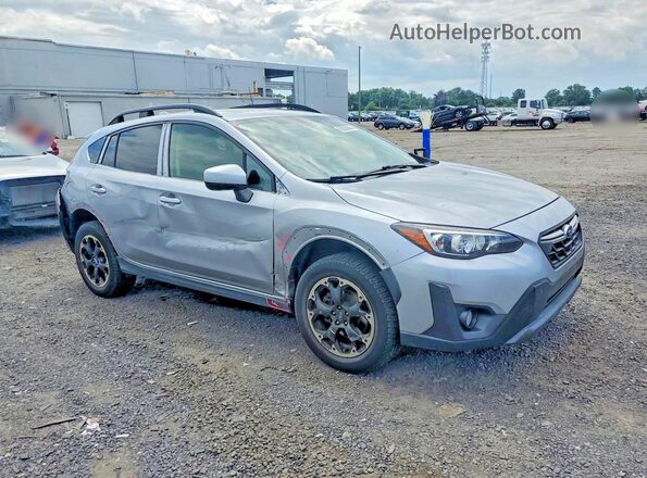 JF2GTAEC6M8291143 2021 SUBARU CROSSTREK Silver Delantero derecho