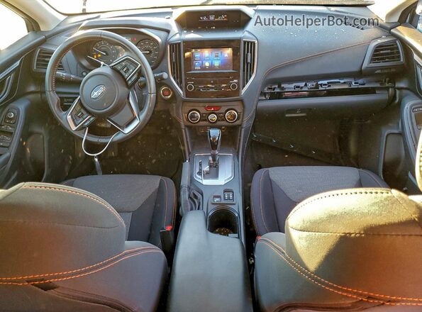 JF2GTAEC6N8211762 2022 SUBARU CROSSTREK Silver Vista del salpicadero
