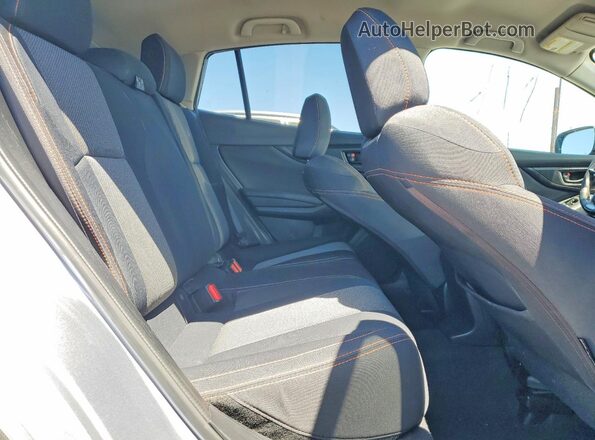 JF2GTAEC8K8301684 2019 SUBARU CROSSTREK Silver უკანა სავარძლების ხედი