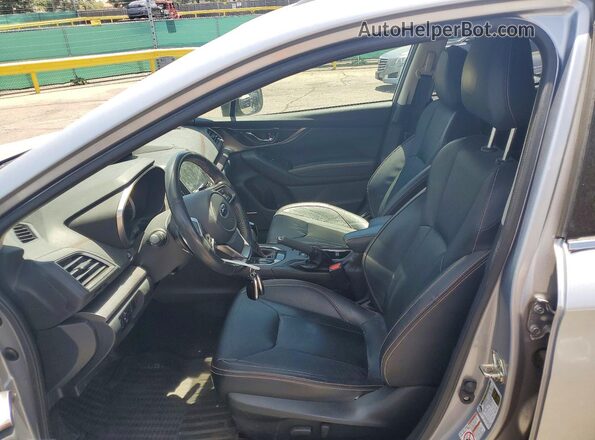 JF2GTAJC1JH313843 2018 SUBARU CROSSTREK Gray Front interior view