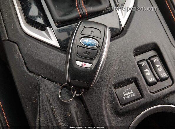 JF2GTAJC6JH316530 2018 SUBARU CROSSTREK Silver Widok deski rozdzielczej