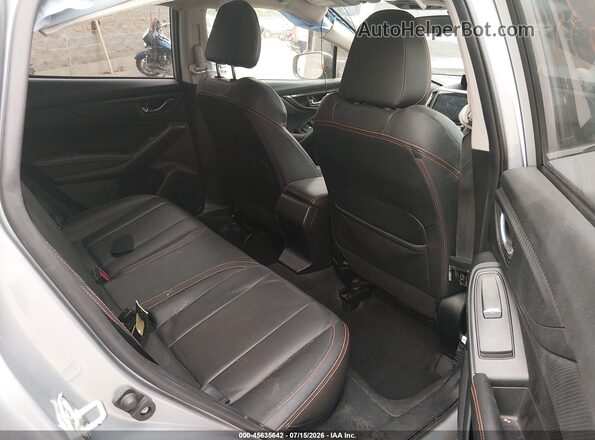 JF2GTAJC6JH316530 2018 SUBARU CROSSTREK Silver Widok naklejki z numerem VIN