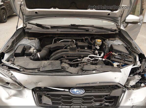 JF2GTAJC6JH316530 2018 SUBARU CROSSTREK Silver Widok z tyłu
