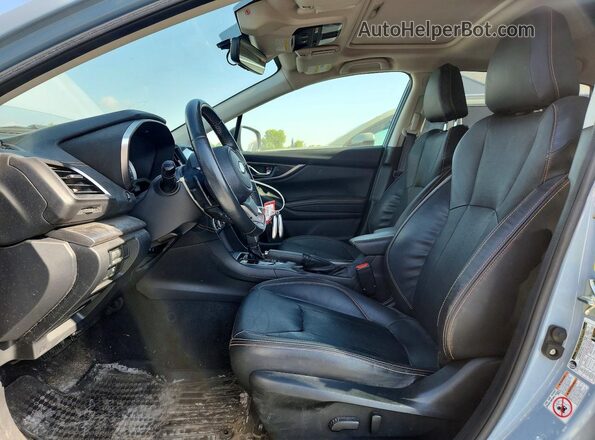 JF2GTALC5J8282853 2018 SUBARU CROSSTREK Blue Front interior view
