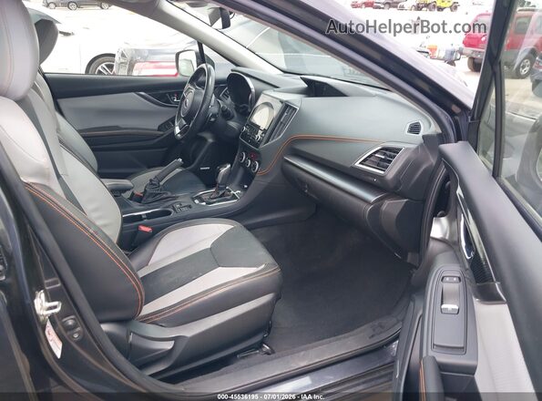 JF2GTAMC3JH240860 2018 SUBARU CROSSTREK Серый Вид салона спереди