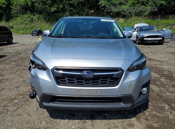 JF2GTAMC4JH222156 2018 SUBARU CROSSTREK Silver Widok z przodu