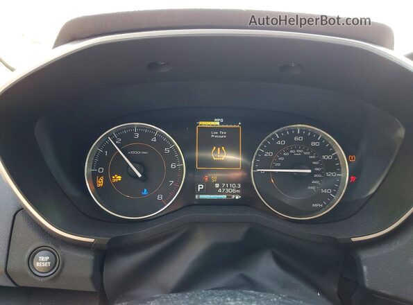 JF2GTAMC4JH222156 2018 SUBARU CROSSTREK Silver Widok zestawu wskaźników