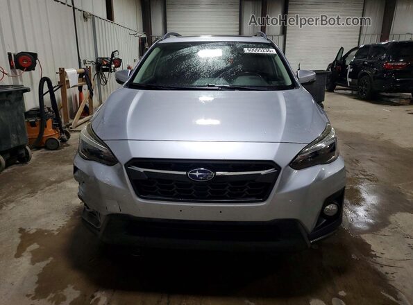JF2GTAMC5J8311590 2018 SUBARU CROSSTREK Silver Widok z przodu