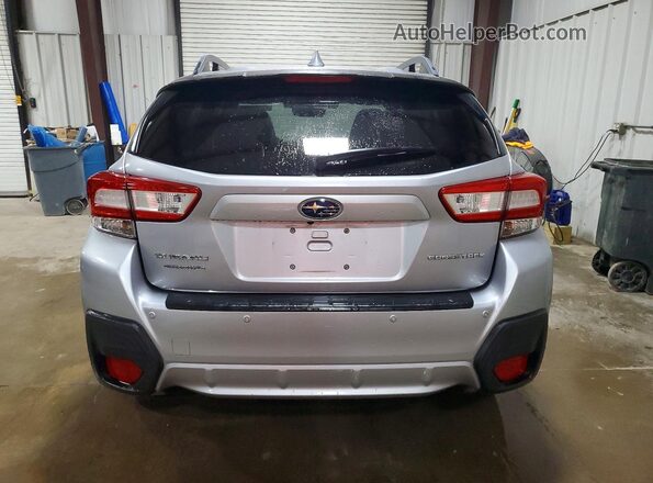 JF2GTAMC5J8311590 2018 SUBARU CROSSTREK Silver Widok z tyłu