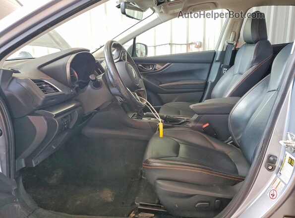 JF2GTAMC5J8311590 2018 SUBARU CROSSTREK Silver Widok wnętrza z przodu