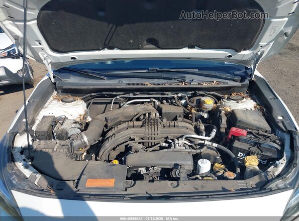 JF2GTAMC6JH236737 2018 SUBARU CROSSTREK White უკანა ხედი