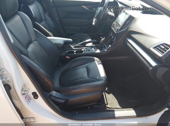 JF2GTAMC7J8201883 2018 SUBARU CROSSTREK White Vista interior delantera