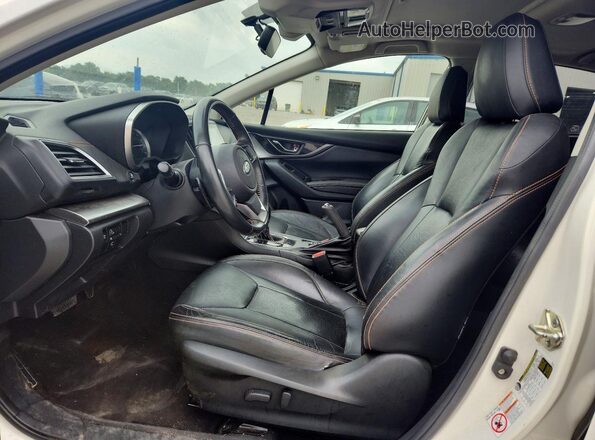 JF2GTAMC7K8270123 2019 SUBARU CROSSTREK White წინა სალონის ხედი