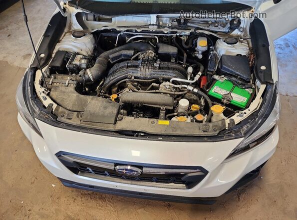 JF2GTAMC8JH210673 2018 SUBARU CROSSTREK White Շարժիչի բաժամունքի տեսք