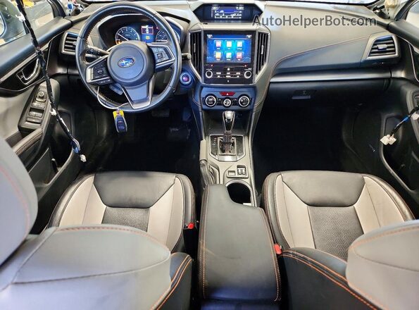 JF2GTAMC8JH210673 2018 SUBARU CROSSTREK White Առջևի վահանակի տեսք