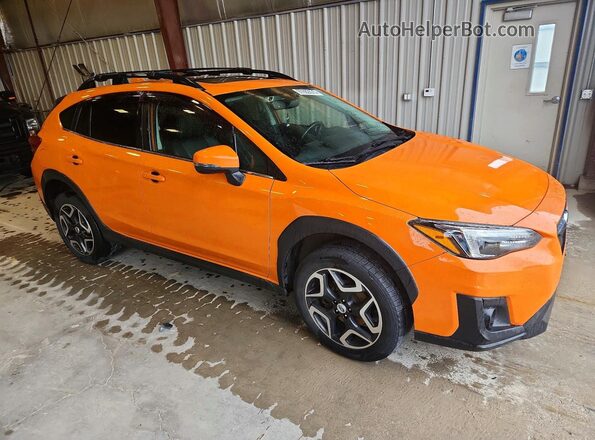 JF2GTAMC9J8332040 2018 SUBARU CROSSTREK Orange Front right