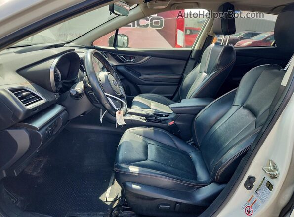 JF2GTAMC9JH266394 2018 SUBARU CROSSTREK White Widok wnętrza z przodu