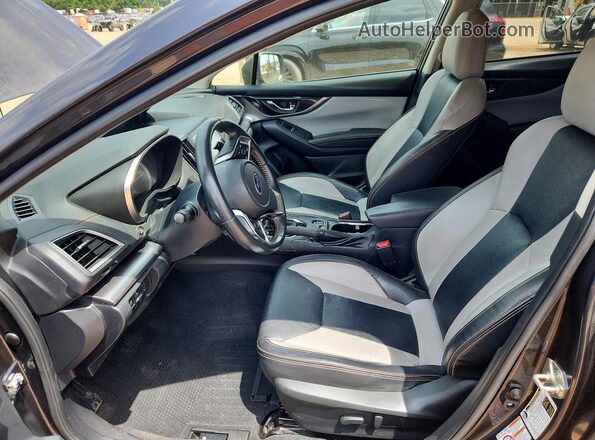 JF2GTAMCXJH317630 2018 SUBARU CROSSTREK Gray Вид салону спереду