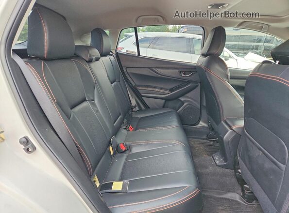 JF2GTANC3K8267864 2019 SUBARU CROSSTREK White უკანა სავარძლების ხედი