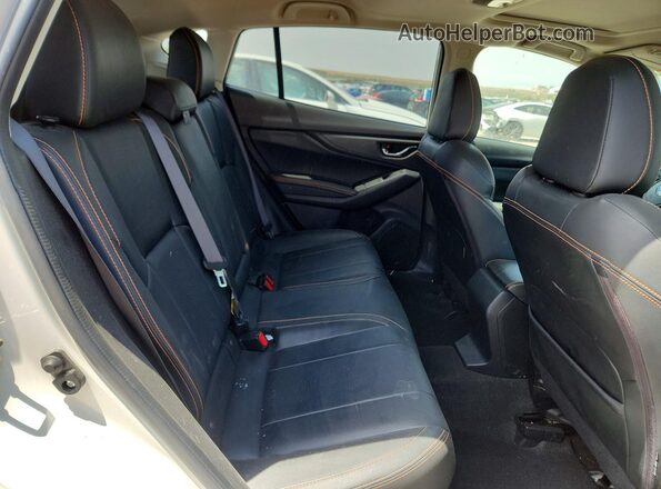 JF2GTANC5KH245669 2019 SUBARU CROSSTREK White Widok tylnych siedzeń