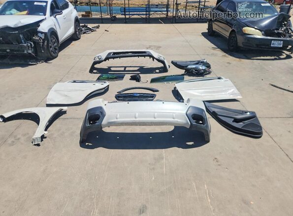 JF2GTANC8LH275573 2020 SUBARU CROSSTREK White Вид підкапотного простору