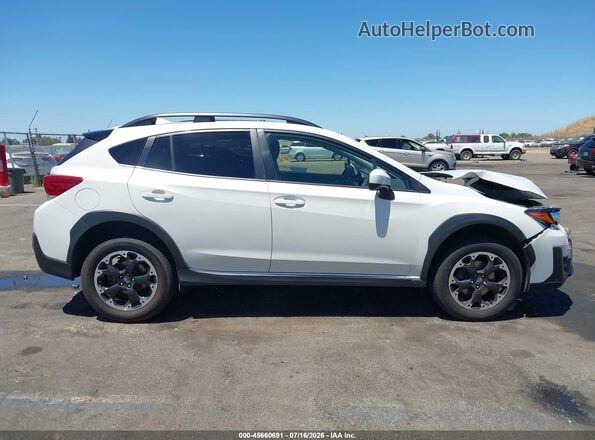 JF2GTAPC0M8657367 2021 SUBARU CROSSTREK White Սալոնի 360 աստիճան տեսք