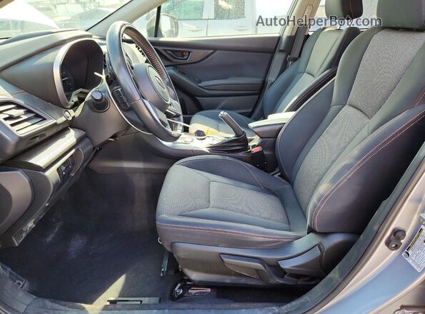 JF2GTAPC1M8291516 2021 SUBARU CROSSTREK Silver Вид салону спереду