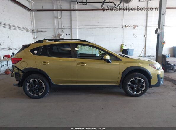 JF2GTAPC2PH211807 2023 SUBARU CROSSTREK Gold Widok wnętrza z tyłu