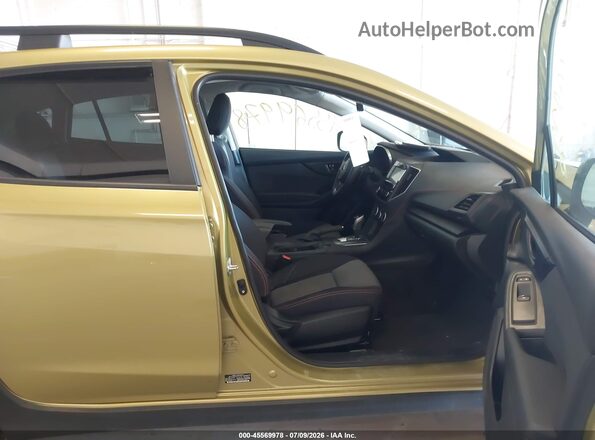 JF2GTAPC2PH211807 2023 SUBARU CROSSTREK Gold Widok wnętrza z przodu