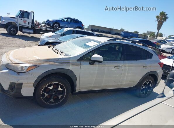 JF2GTAPC3L8270875 2020 SUBARU CROSSTREK White Սալոնի հետևի տեսք