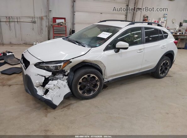 JF2GTAPC8M8316167 2021 SUBARU CROSSTREK White წინა მარცხენა ხედი სამი მეოთხედიდან