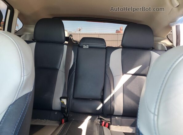JF2GTDNC5KH334787 2019 SUBARU CROSSTREK White Հետևի նստատեղերի տեսք
