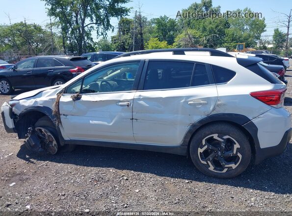 JF2GTHMC6N8216924 2022 SUBARU CROSSTREK White Rear interior view