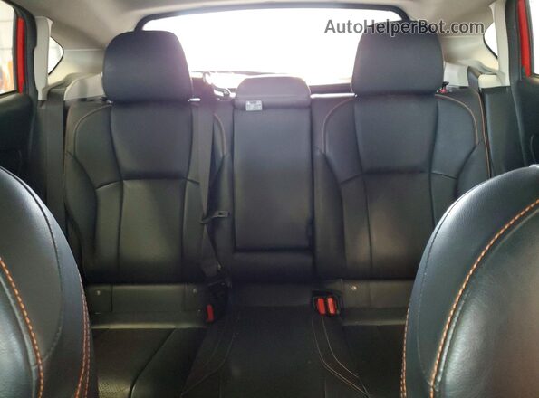 JF2GTHMCXM8341536 2021 SUBARU CROSSTREK Red Widok tylnych siedzeń