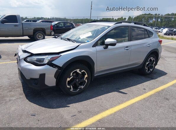 JF2GTHNC2P8252305 2023 SUBARU CROSSTREK Silver Vista tres cuartos delantera izquierda