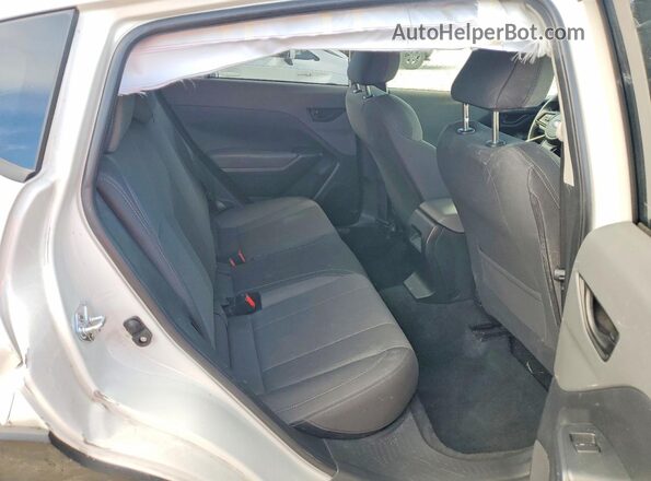 JF2GUABC0R8329264 2024 SUBARU CROSSTREK Белый Вид задней части салона