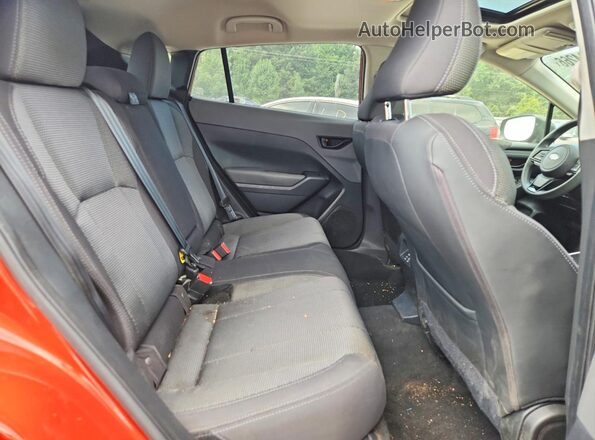 JF2GUADC8RH277654 2024 SUBARU CROSSTREK Orange უკანა სავარძლების ხედი