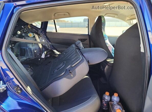 JF2GUHDC2S8238542 2025 SUBARU CROSSTREK Blue Widok wnętrza z tyłu