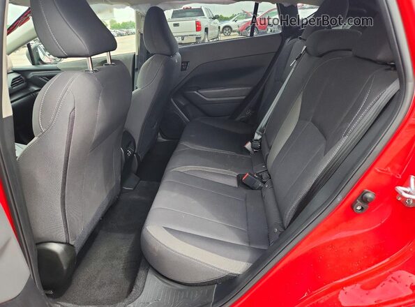 JF2GUHDC6SH246062 2025 SUBARU CROSSTREK Red Vista de los asientos traseros
