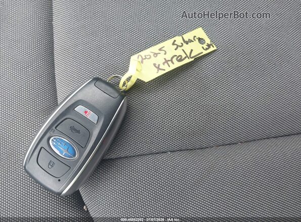 JF2GUHDC8SH303555 2025 SUBARU CROSSTREK White Vista del salpicadero