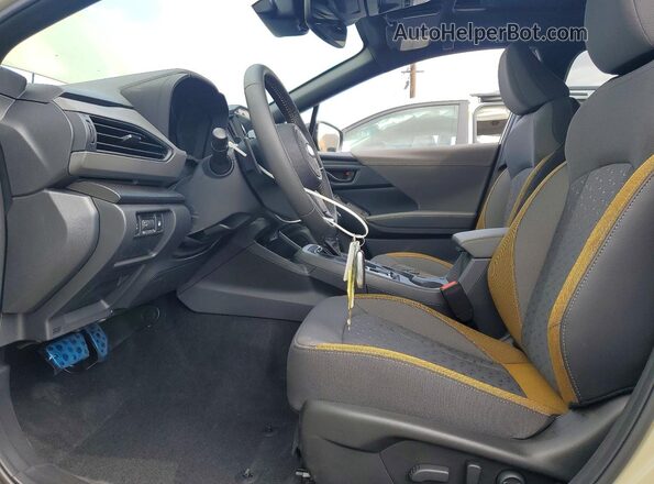 JF2GUSGD4T8235063 2026 SUBARU CROSSTREK Green Вид салону спереду