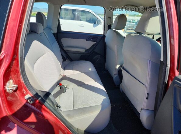 JF2SJAAC1GH553385 2016 SUBARU FORESTER Бордовый Вид задней части салона