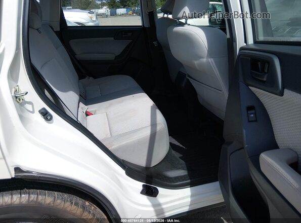 JF2SJAAC1JG424706 2018 SUBARU FORESTER White Вид наклейки з VIN-кодом