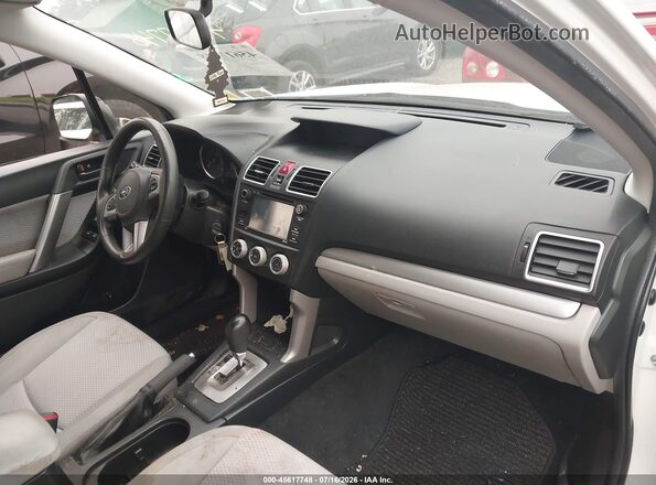 JF2SJAACXHH429293 2017 SUBARU FORESTER White წინა სალონის ხედი