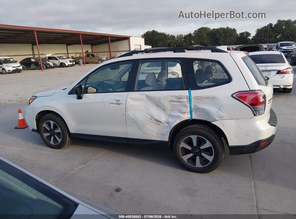 JF2SJABC0HH571537 2017 SUBARU FORESTER White 360 interior view