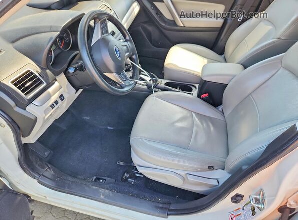 JF2SJABC1GH501656 2016 SUBARU FORESTER Белый Вид салона спереди