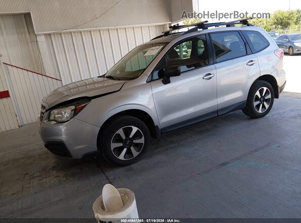 JF2SJABC2HH462044 2017 SUBARU FORESTER Silver Առջևի ձախ երեք քառորդ տեսարան