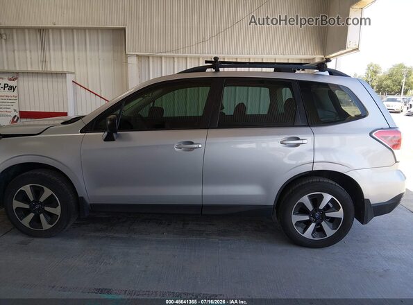 JF2SJABC2HH462044 2017 SUBARU FORESTER Silver Սալոնի 360 աստիճան տեսք