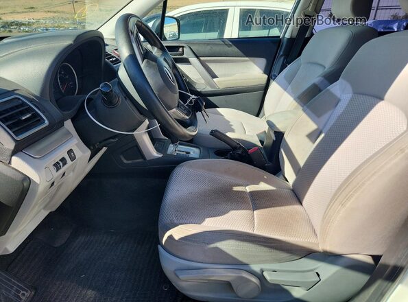 JF2SJABC6GH514418 2016 SUBARU FORESTER Белый Вид салона спереди