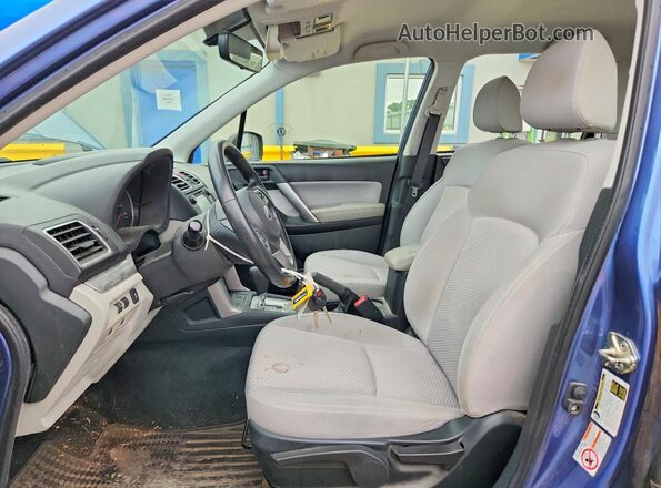 JF2SJABC6JH549550 2018 SUBARU FORESTER Blue Vista interior delantera